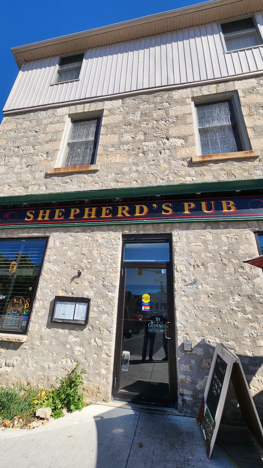 Shepherds Pub | 5 E Mill St, Elora, ON N0B 1S0, Canada | Phone: (519) 846-5775