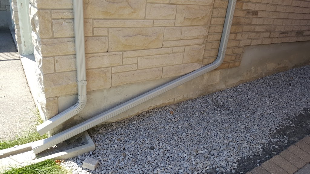 Gutter fix | 236 John West Way, Aurora, ON L4G 7J3, Canada | Phone: (416) 829-9038