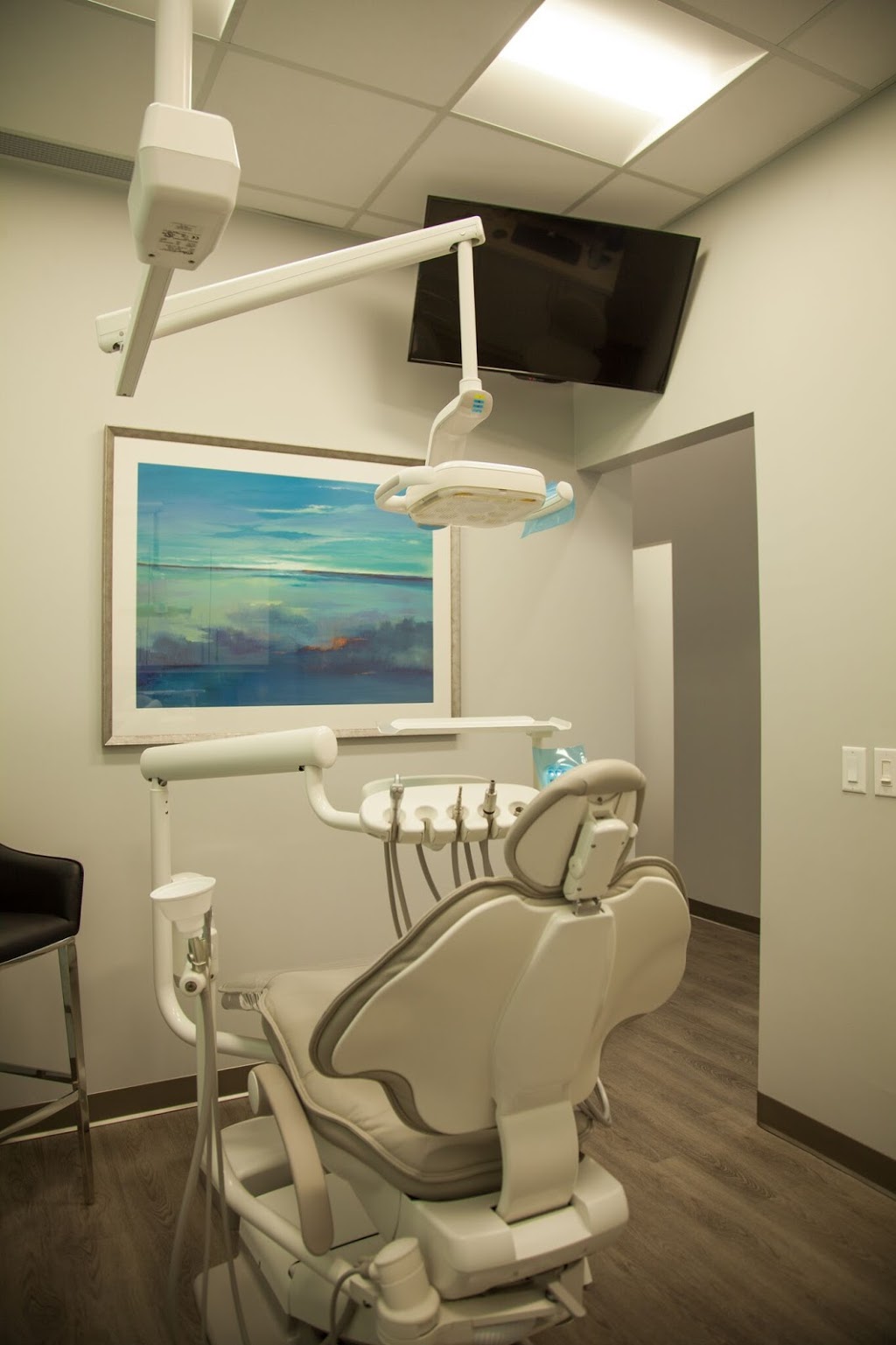 Lux Dental Group | 1100 Ellesmere Rd unit 6, Scarborough, ON M1P 2X3, Canada | Phone: (647) 350-6565