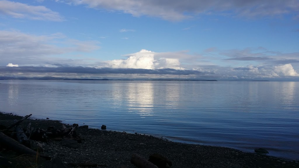 eagleye cottage | 3989 S Island Hwy, Campbell River, BC V9H 1L2, Canada | Phone: (250) 923-4589