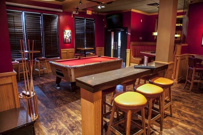 The Landing Pub & Liquor Store | 5449 Ladner Trunk Rd, Delta, BC V4K 1W6, Canada | Phone: (604) 946-2038