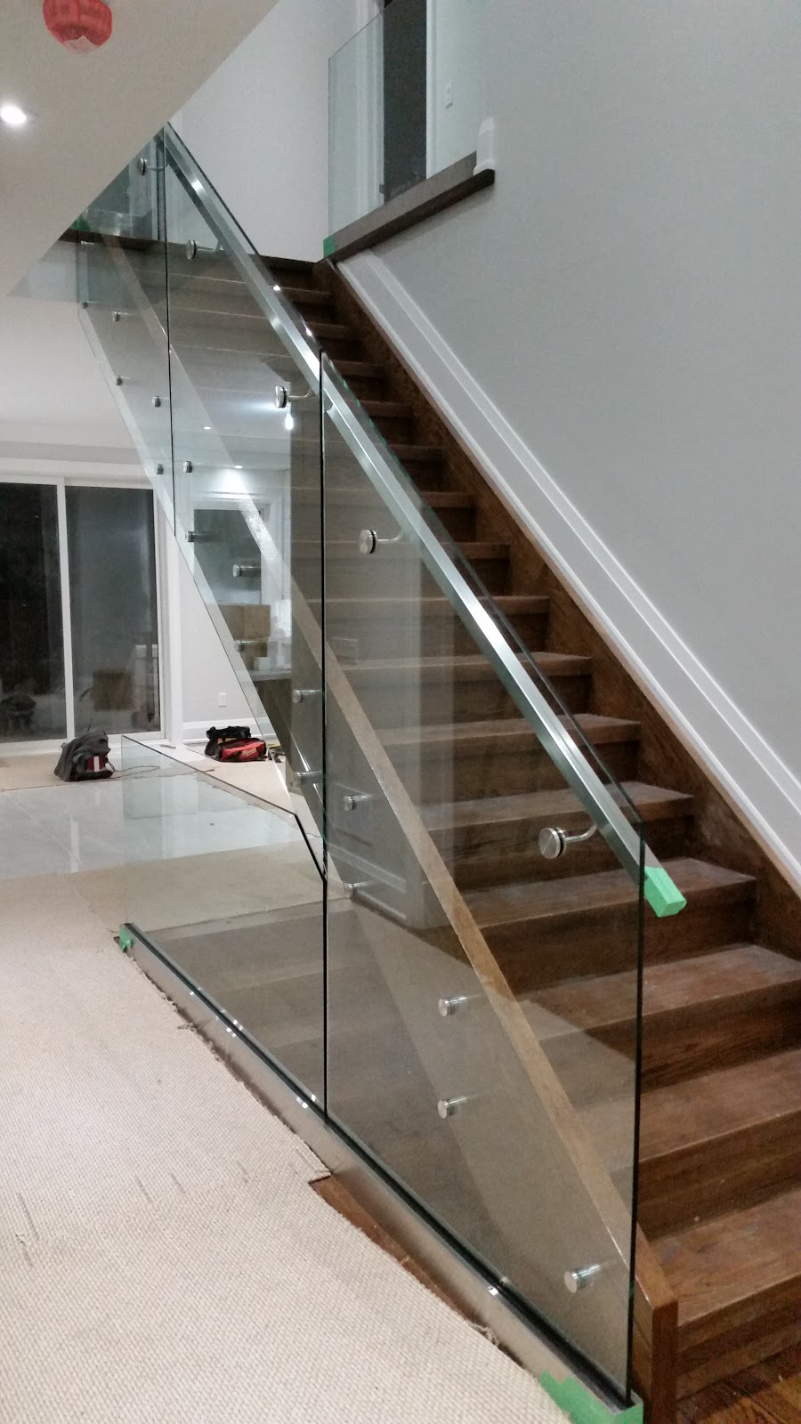 Sierra Glass Inc | 55 McCullough Ave, Beeton, ON L0G 1A0, Canada | Phone: (647) 802-0513