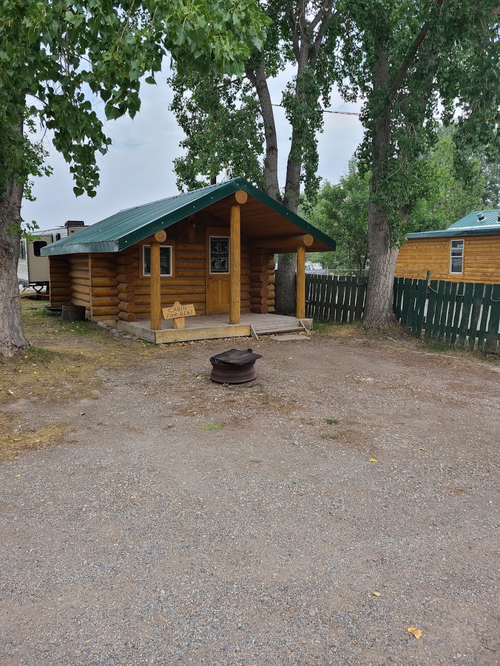 Daisy May Campground | 249 Lyndon Rd, Fort Macleod, AB T0L 0Z0, Canada | Phone: (888) 553-2455