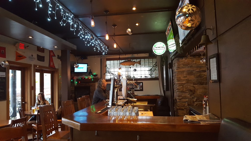 Oystercatcher Seafood Bar & Grill | 110 Purvis Ln #201, Salt Spring Island, BC V8K 2S5, Canada | Phone: (250) 537-5041