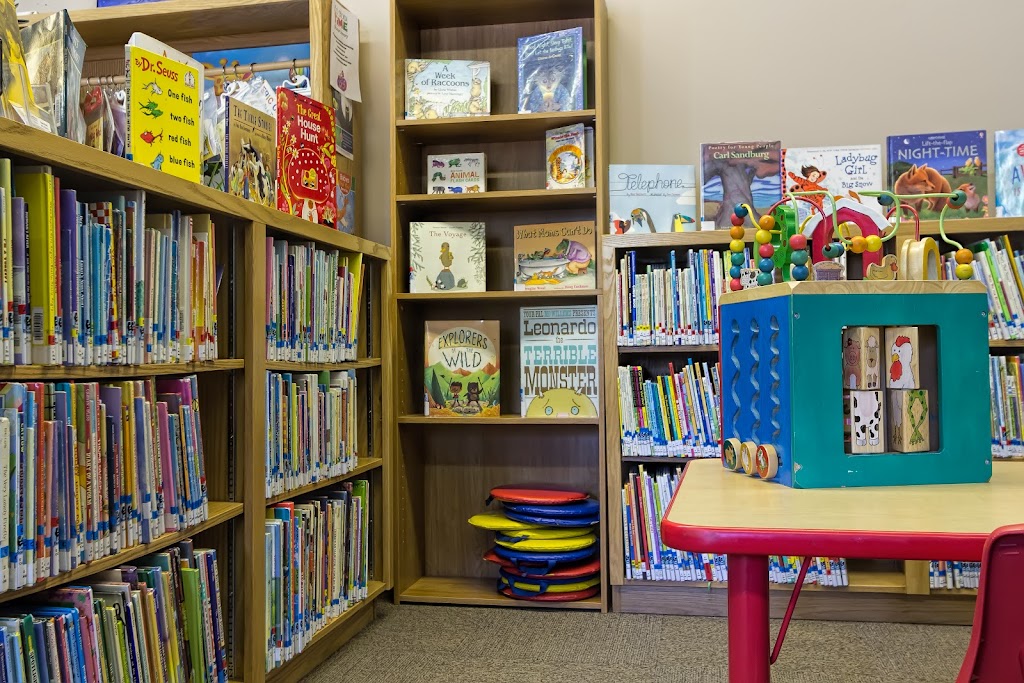 Duchess & District Public Library | 256 Louise Ave, Duchess, AB T0J 0Z0, Canada | Phone: (403) 378-4369