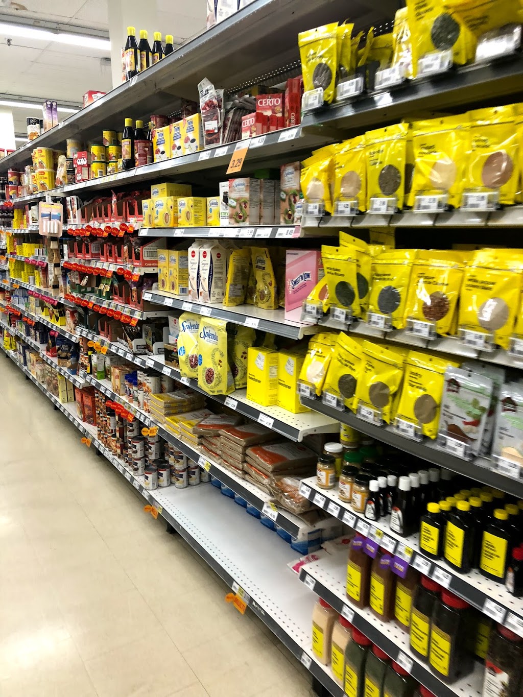 Valu-mart | 5 Main St, Morrisburg, ON K0C 1X0, Canada | Phone: (613) 543-2802