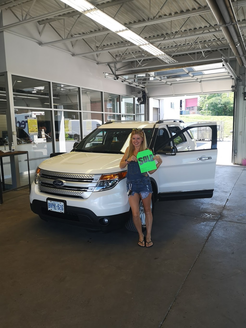 Lincoln Heights Ford Sales | 1377 Richmond Rd, Ottawa, ON K2B 6R7, Canada | Phone: (613) 829-2120