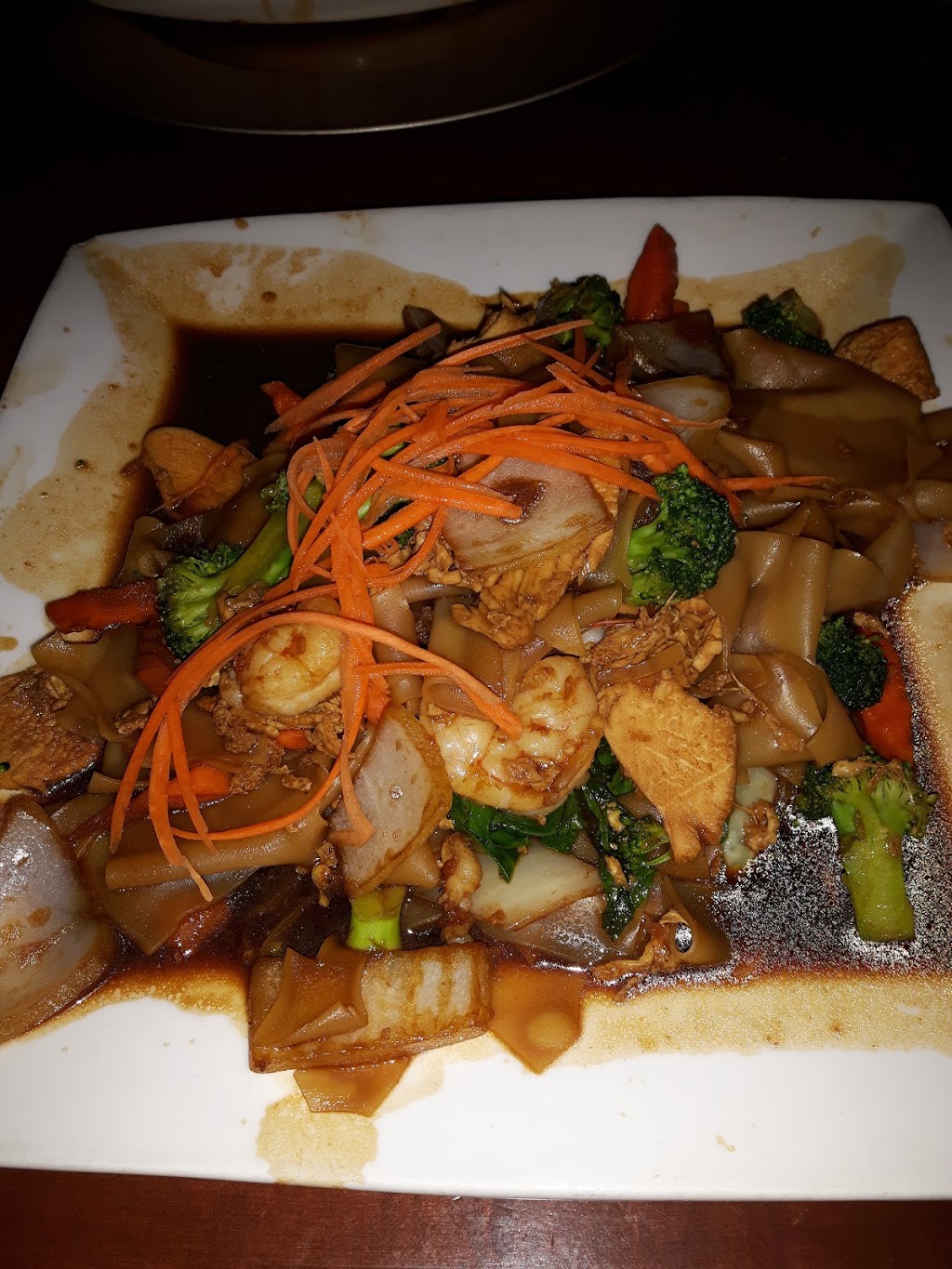 Thai Palace Restaurant | 1140 Lauzon Rd, Windsor, ON N8S 3N1, Canada | Phone: (519) 948-6161