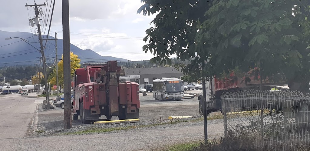 New West Truck Centres (Freightliner of Cranbrook) | 301 Slater Rd NW, Cranbrook, BC V1C 4Y5, Canada | Phone: (250) 489-4741