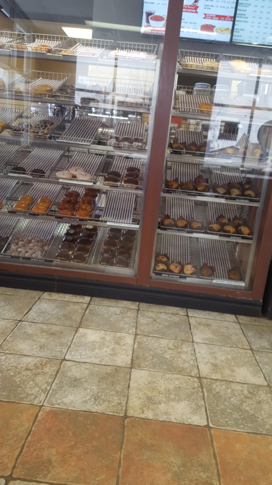 Robins Donuts | 1416 Central Ave, Saskatoon, SK S7N 2H2, Canada | Phone: (306) 955-5989