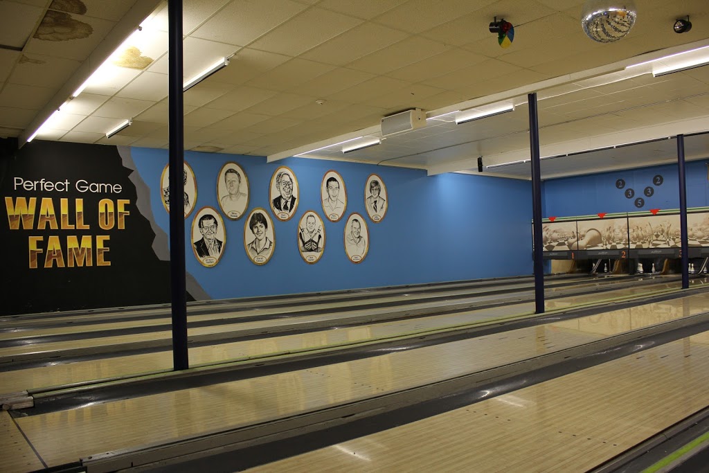 Billy Mosienko Lanes | 1136 Main St, Winnipeg, MB R2W 3S3, Canada | Phone: (204) 586-2416