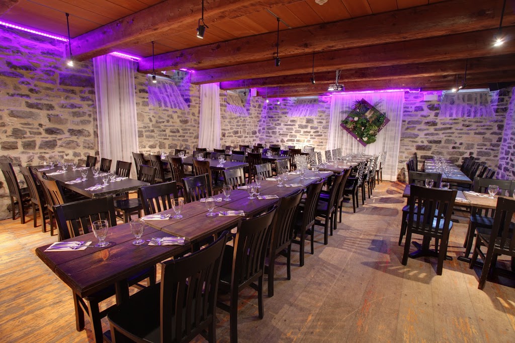 Côtes à Côtes Resto-Grill | 32 Rue du Marché-Champlain, Québec, QC G1K 4H3, Canada | Phone: (418) 692-5151