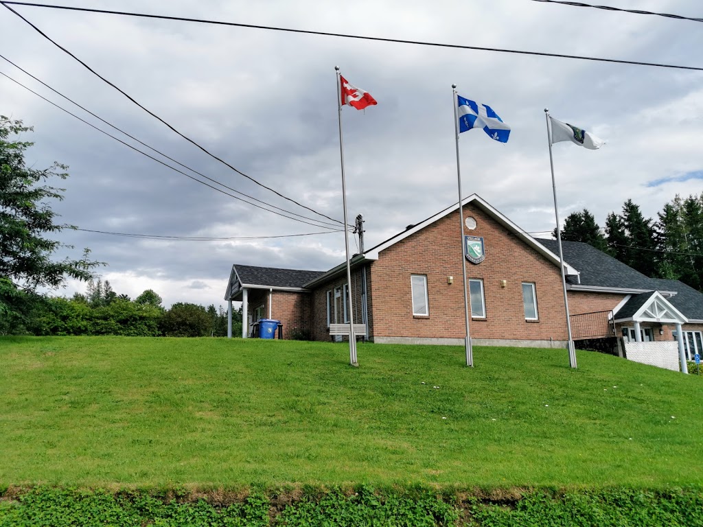 Stukely-Sud Municipalite-Vlg | 101 Place de la Mairie, Stukely, QC J0E 2J0, Canada | Phone: (450) 297-3407
