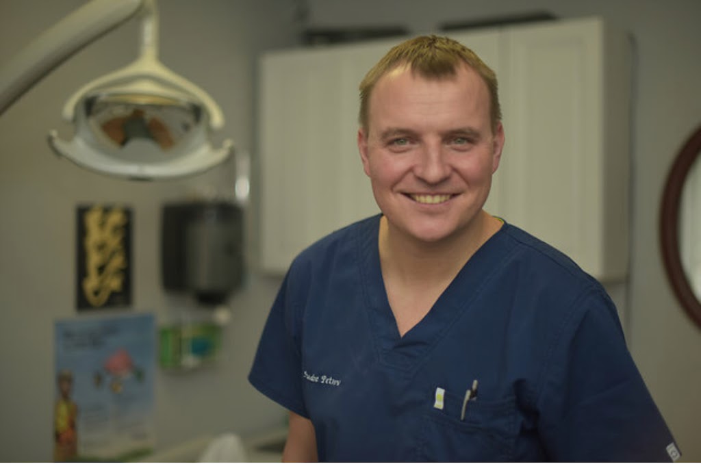 Bracebridge Denture Clinic | Archdekin Medical Building, 205 Hiram St, Bracebridge, ON P1L 2C1, Canada | Phone: (705) 646-0504