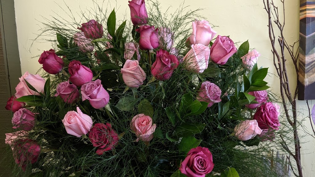 Select Flowers | 23-2425 Truscott Dr, Mississauga, ON L5J 2B4, Canada | Phone: (905) 822-1476