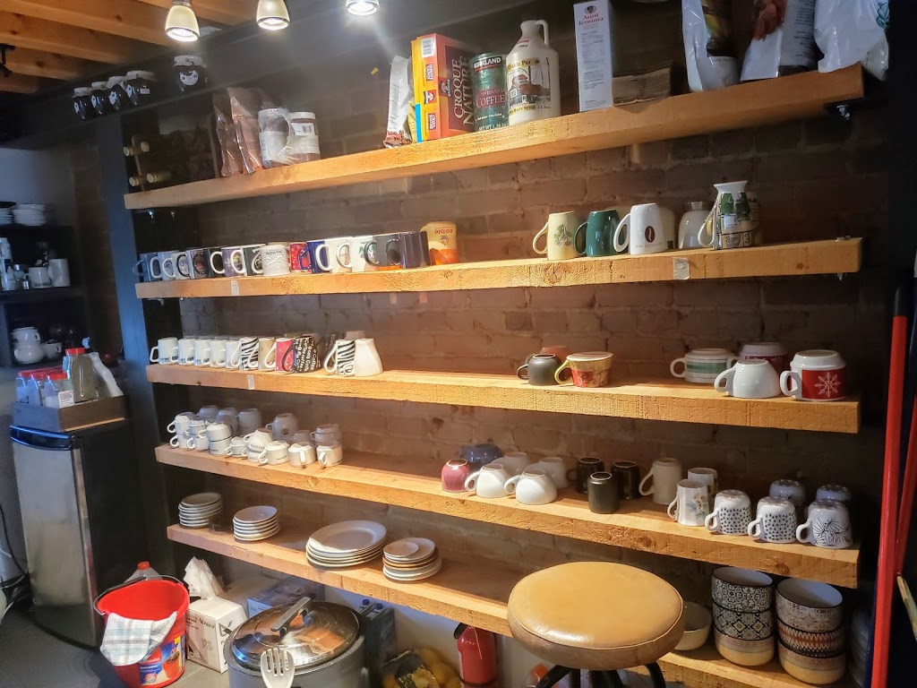 LOrbite | 406 Rue Notre-Dame Est, Montréal, QC H2Y 1C8, Canada | Phone: (514) 844-5274