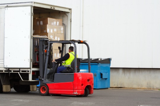 MR Delivery | 900 Greenbank Rd #537, Ottawa, ON K2J 4P6, Canada | Phone: (613) 482-2551
