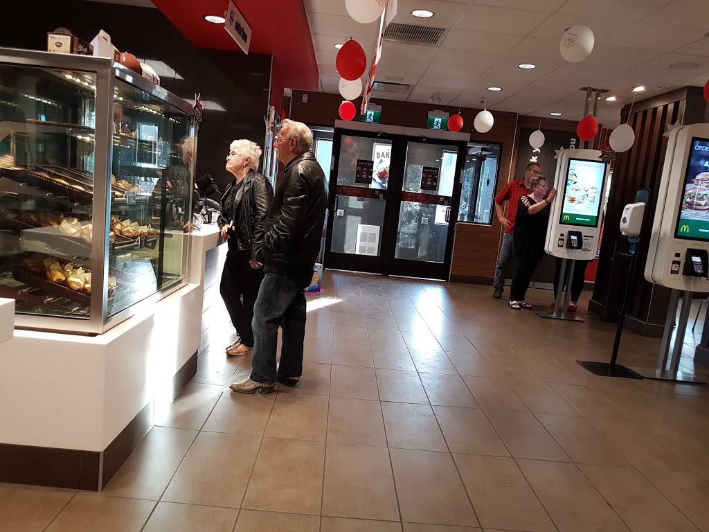 McDonalds | 310 St Matthews Ave, Spruce Grove, AB T7X 3A6, Canada | Phone: (780) 962-3135