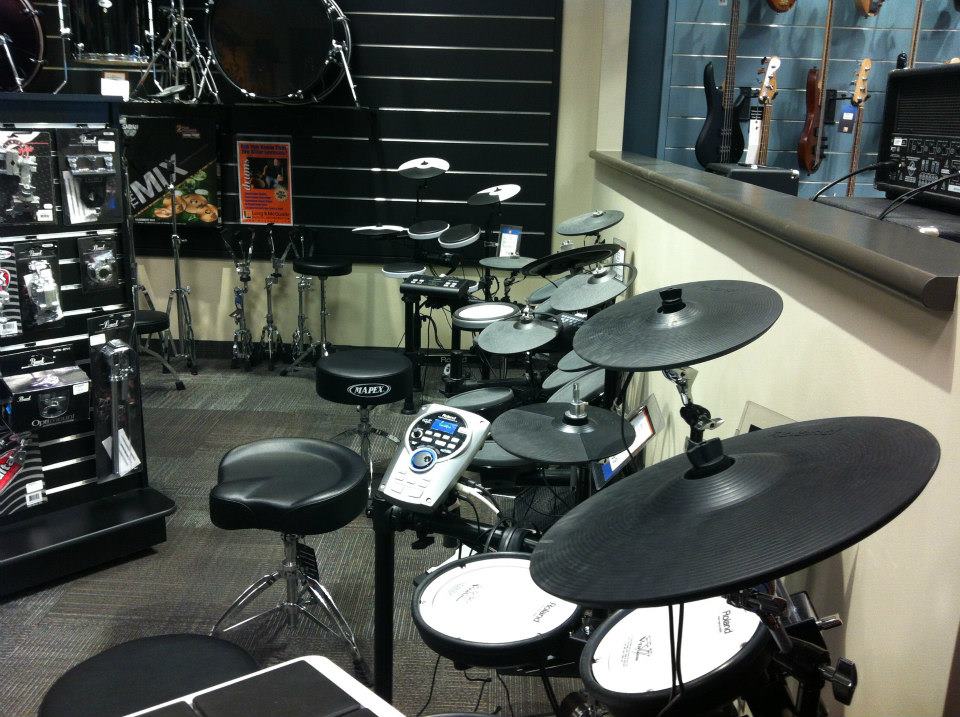 Long & McQuade Musical Instruments | 30 Arrow Rd, Guelph, ON N1K 1S6, Canada | Phone: (519) 763-5300