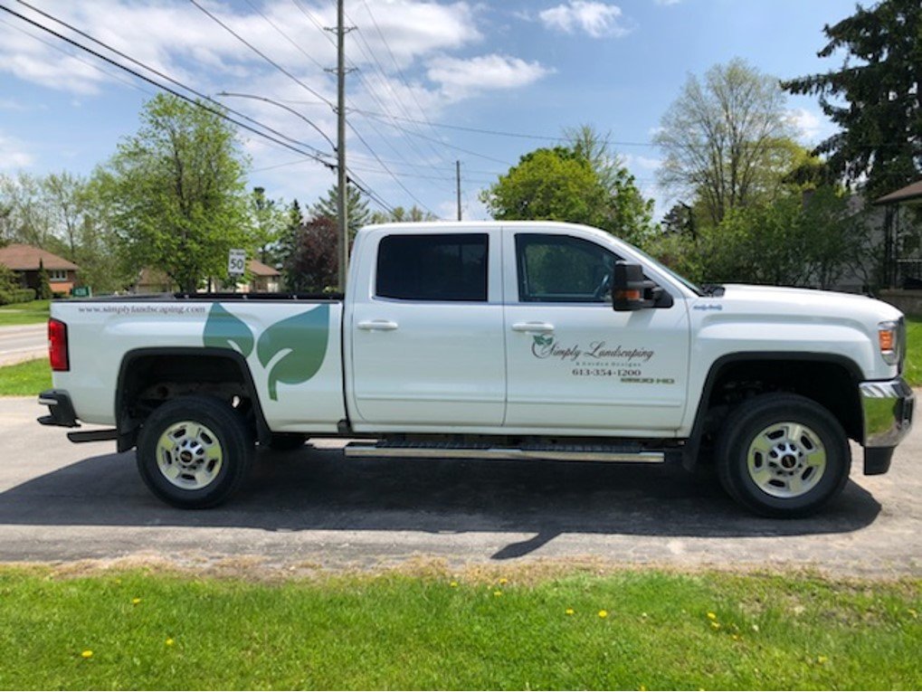 Simply Landscaping & Garden Designs | 2112 Sharpe Rd, Odessa, ON K0H 2H0, Canada | Phone: (613) 354-1200