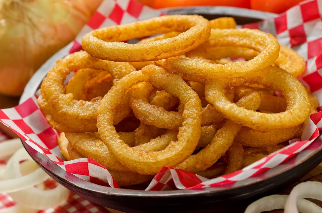 The Hamburger Hut | 13694 ON-7, Carleton Place, ON K7C 3P1, Canada | Phone: (613) 621-4262
