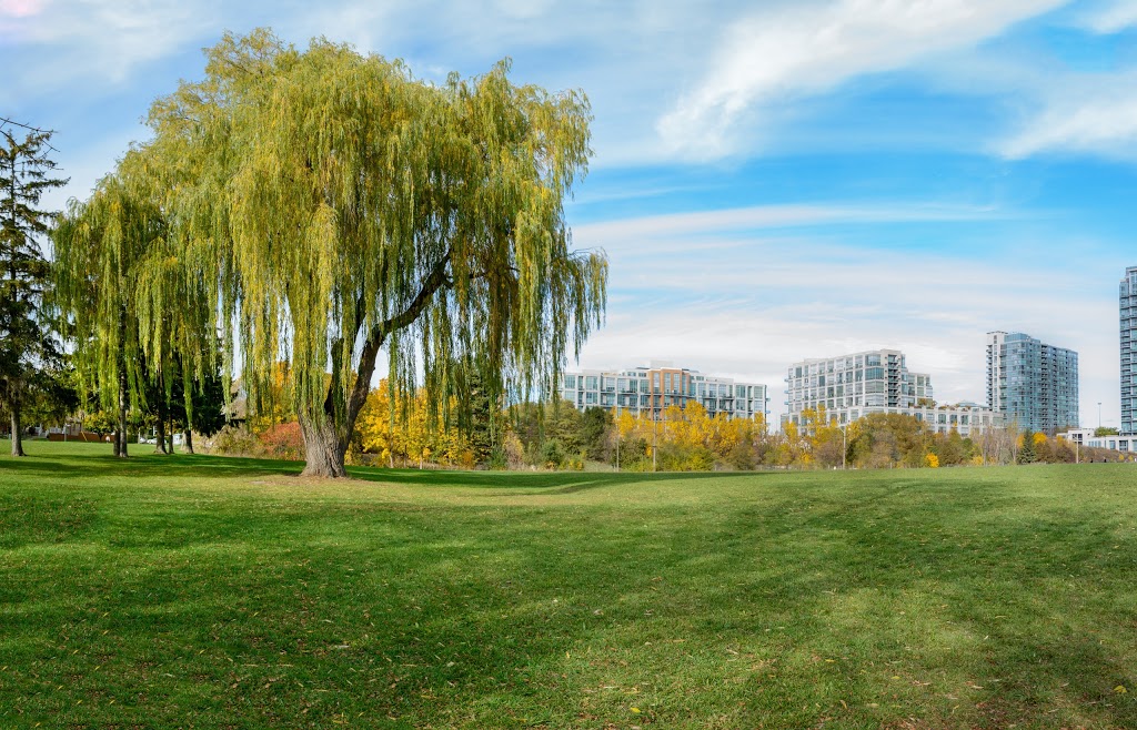 Grand Avenue Park | 1 Grand Ave, Etobicoke, ON M8Y, Canada | Phone: (416) 392-8188