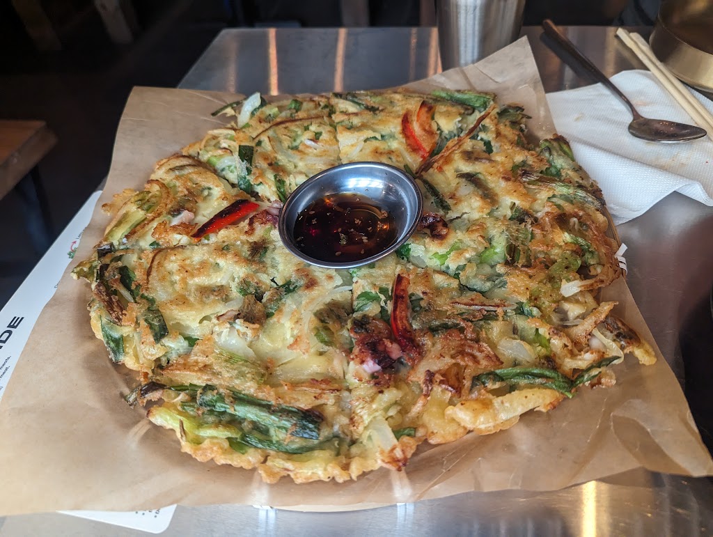 Daldongnae Korean BBQ - Ottawa Somerset | 610 Somerset St W 1st floor, Ottawa, ON K1R 5K4, Canada | Phone: (613) 232-8880