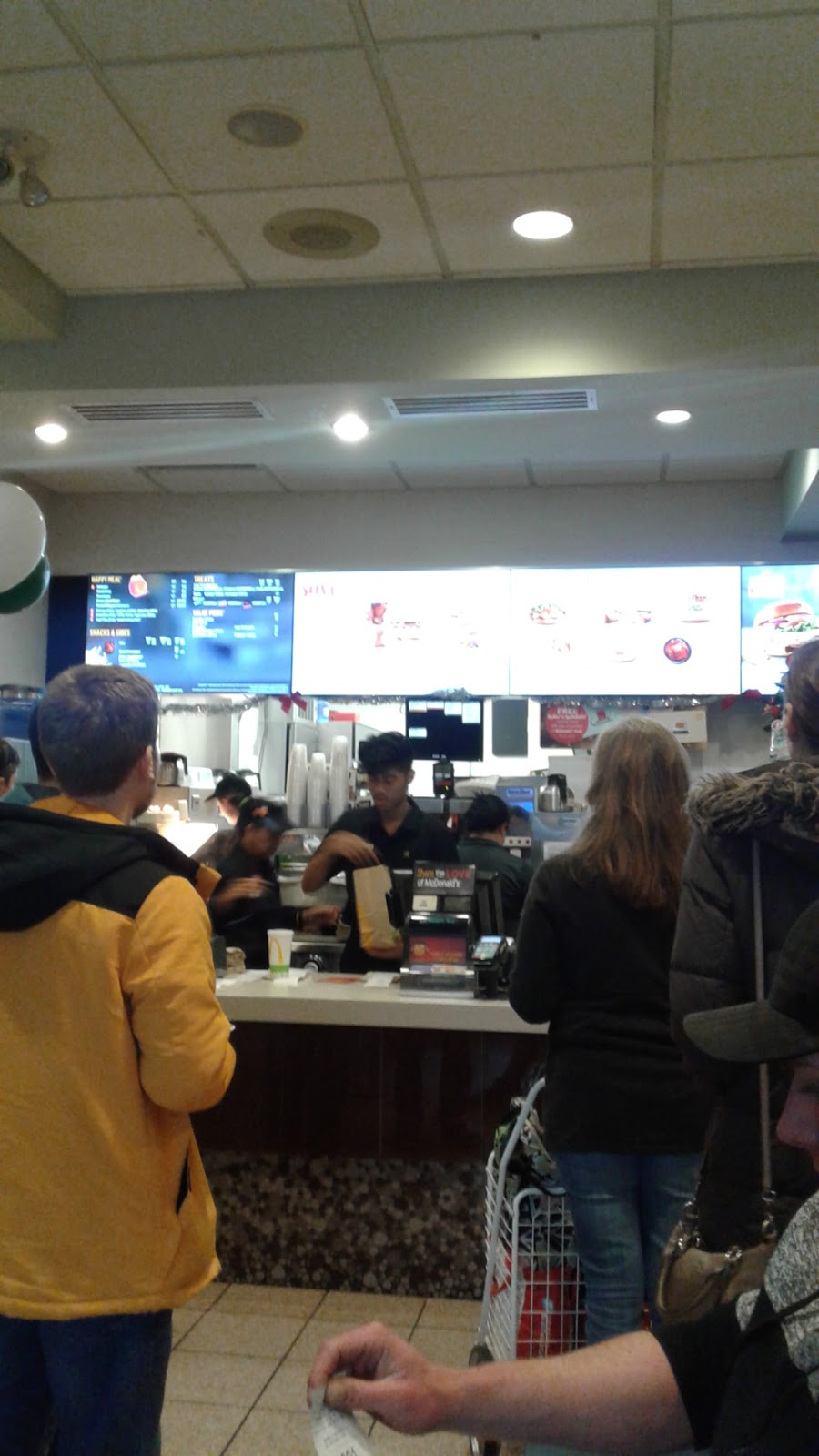 McDonalds | 2391 W 4th Ave, Vancouver, BC V6K 1P2, Canada | Phone: (604) 718-1185