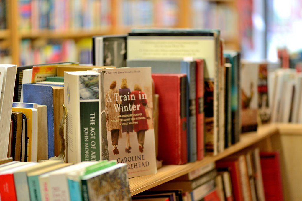 Cliffside Village Books | 2404 Kingston Rd, Scarborough, ON M1N 1V2, Canada | Phone: (647) 827-9199