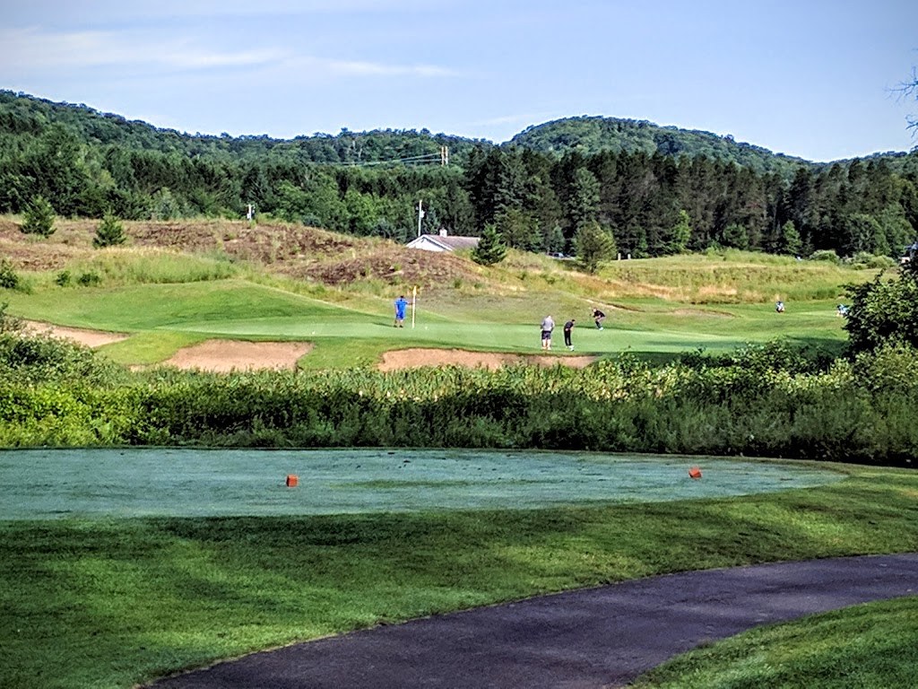 Golf Manitou | 251 Chemin Clément, Mont-Tremblant, QC J8E 1N8, Canada | Phone: (819) 681-7977