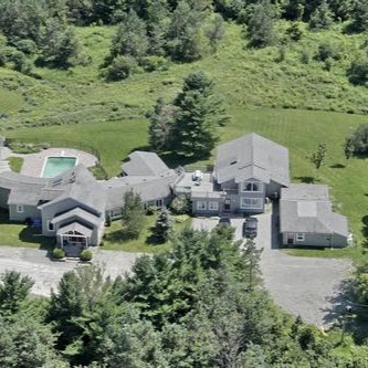 Chalet Claremont Bed and Breakfast | 2195 Uxbridge Pickering Townline, Claremont, ON L1Y 1A1, Canada | Phone: (905) 649-1360
