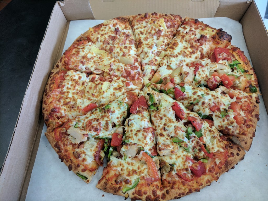 Guelphs Finest Pizza and Wings | 672 Woolwich St, Guelph, ON N1H 3Z1, Canada | Phone: (519) 829-4121