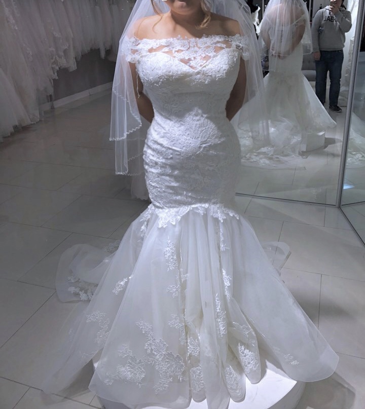 Tom Jeon Bridal | 4040 Steeles Ave W #15, Woodbridge, ON L4L 4Y5, Canada | Phone: (905) 264-1599