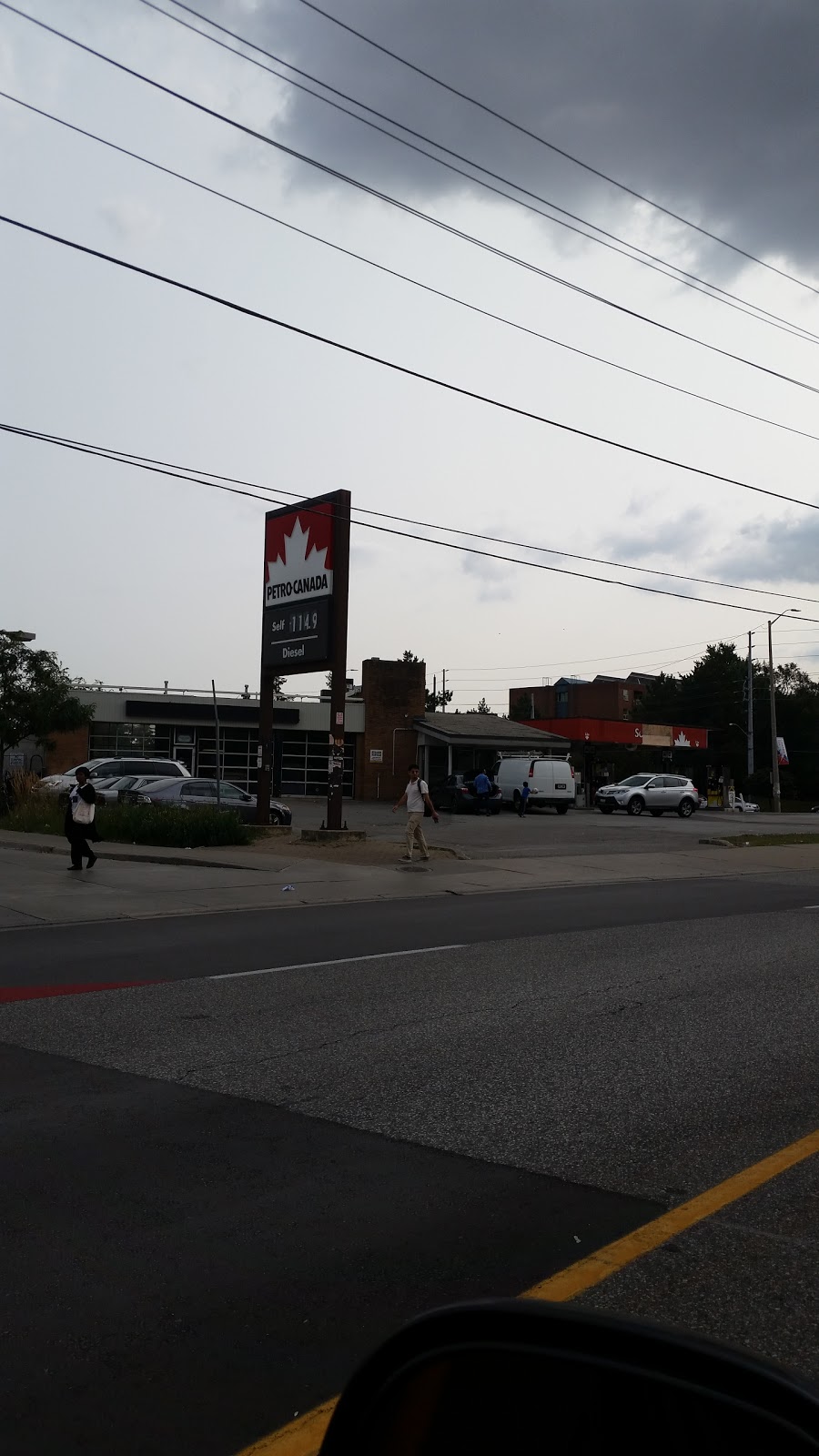 Petro-Canada | 7355 Goreway Dr, Mississauga, ON L4T 2T8, Canada | Phone: (905) 405-0881