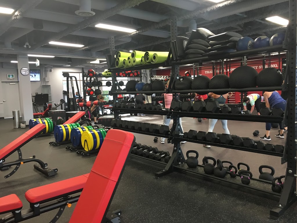 World Gym Athletics Chilliwack | 6640 Vedder Rd, Chilliwack, BC V2R 0J2, Canada | Phone: (604) 705-2845