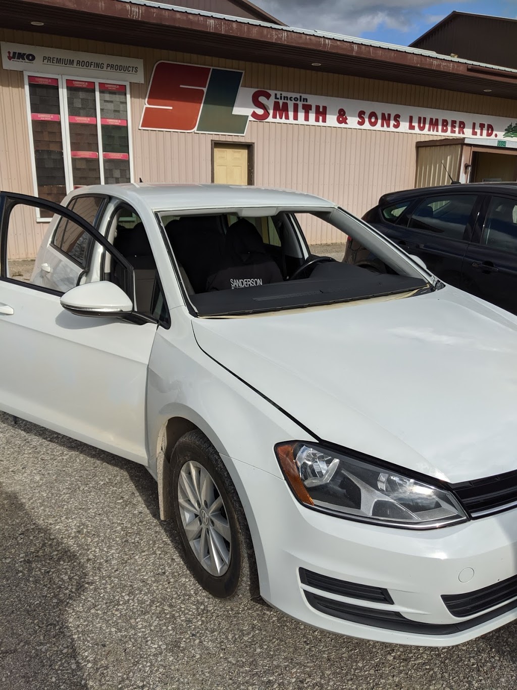 GTAuto Glass | 1284 Gordon St Unit 208, Guelph, ON N1L 0M8, Canada | Phone: (905) 749-4911
