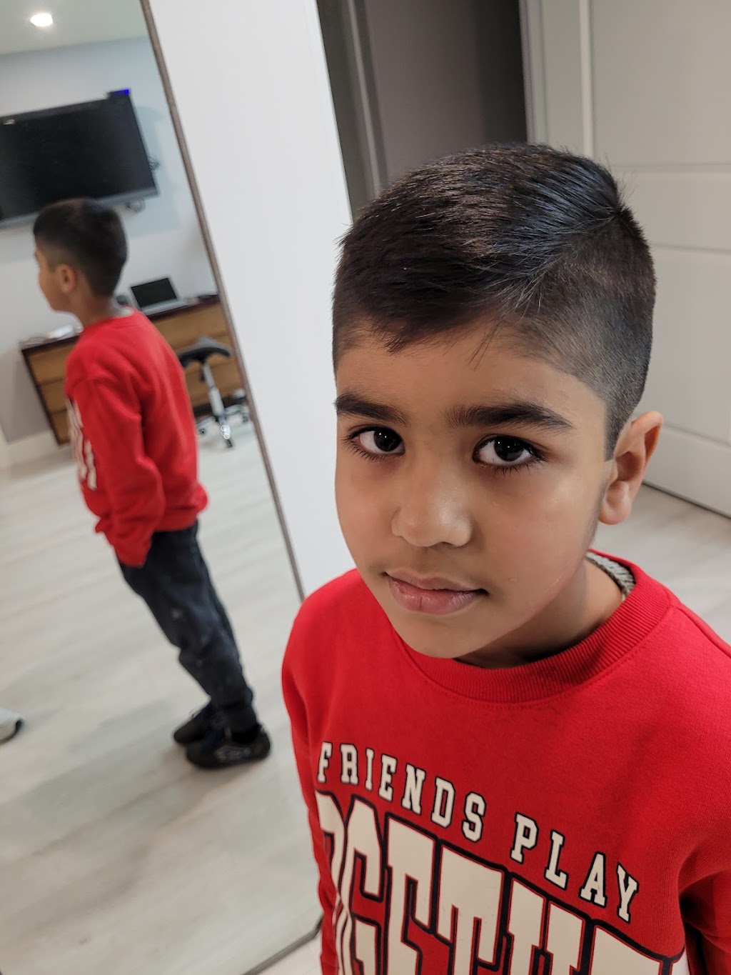 Shapes N Shades hairstyling studio | 185 Alabaster Way, Halifax, NS B3P 0E9, Canada | Phone: (902) 412-1662