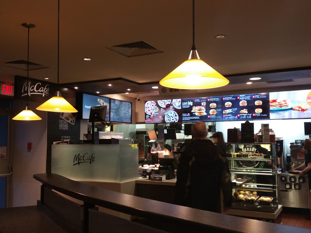 McDonalds | 26360 Fraser Hwy, Aldergrove, BC V4W 2Z7, Canada | Phone: (604) 857-7670