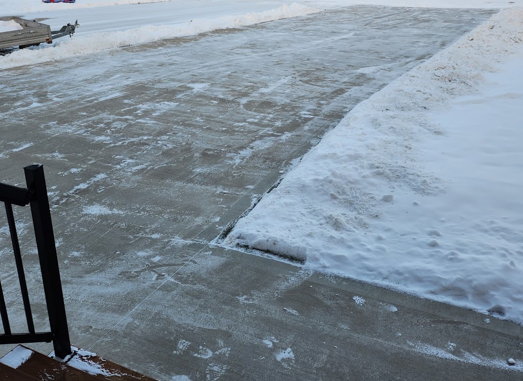 Niverville snow removal | S Park Dr, Niverville, MB R0A 1E0, Canada | Phone: (204) 890-5676
