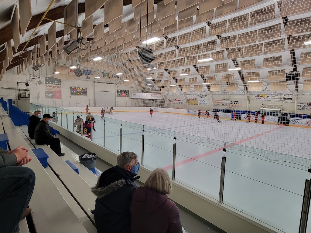 Eckville Arena | 5103 51 St, Eckville, AB T0M 0X0, Canada | Phone: (403) 746-2033