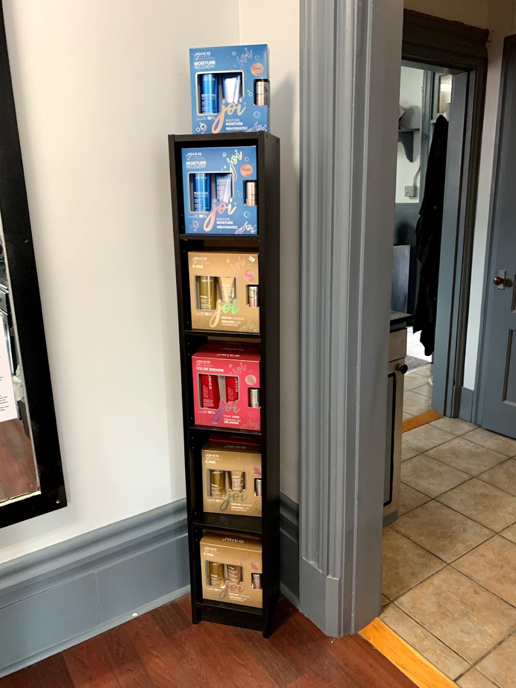 Techniques 4 Hair | 3 Albert St, Carleton Place, ON K7C 1P3, Canada | Phone: (613) 253-1244