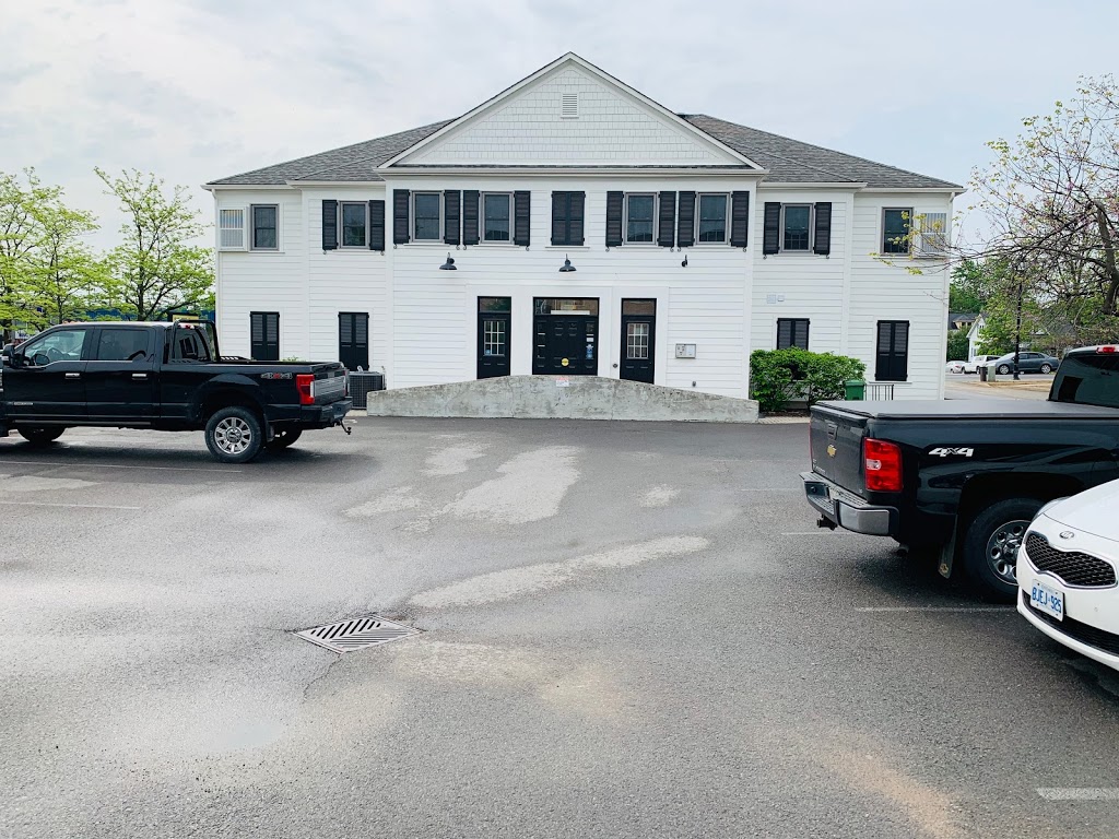 Custom Contracting Roofing & Exteriors | 165 Margaret Ave S, Waterloo, ON N2J 2E3, Canada | Phone: (226) 243-1415