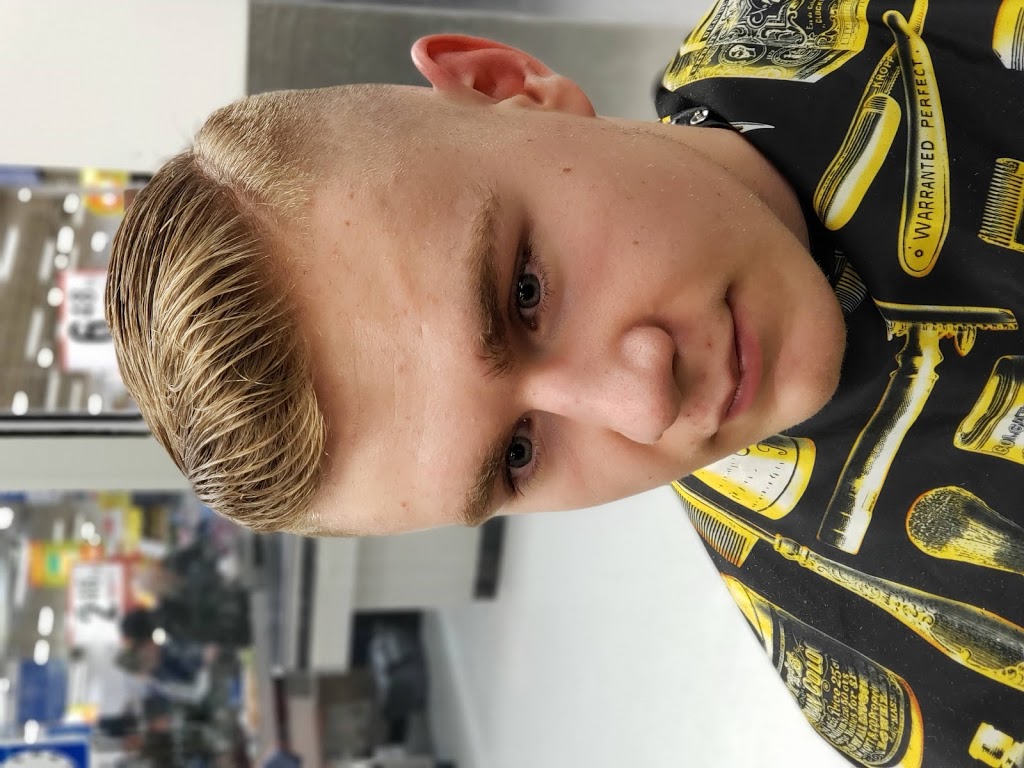 Mos Cut Barber & Hairstylist | 19851 Willowbrook Dr, Langley City, BC V2Y 1A7, Canada | Phone: (604) 539-2242