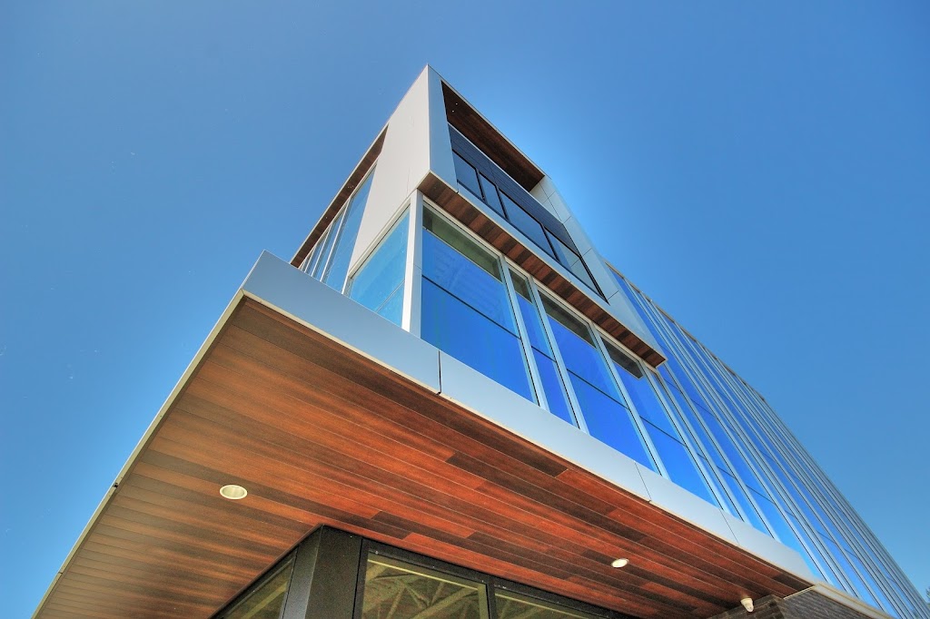 Le Libertas | 7750 Bd Cousineau, Saint-Hubert, QC J3Z 0C8, Canada | Phone: (450) 462-8253