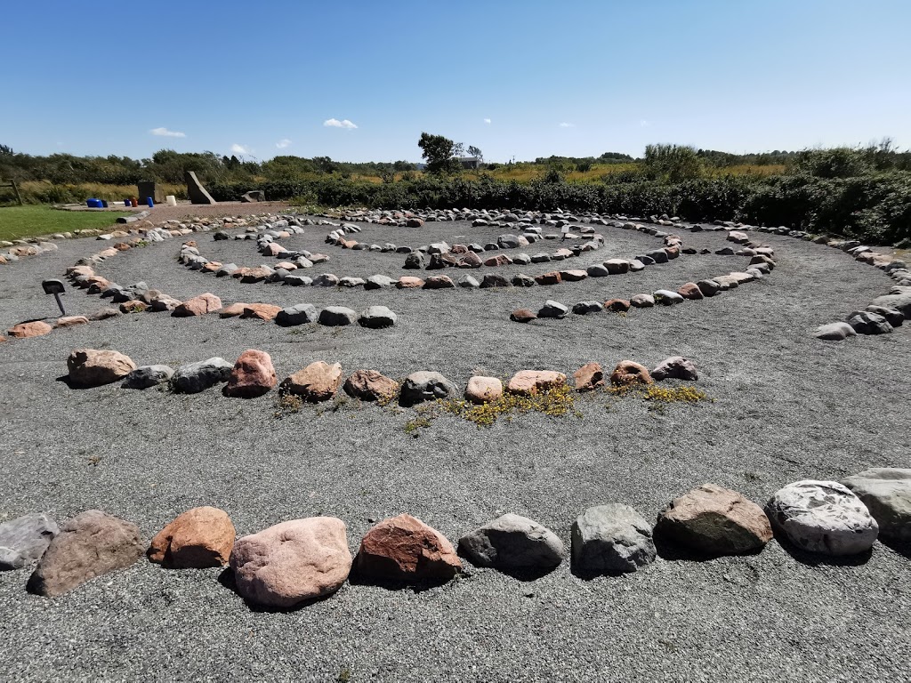 Joggins Fossil Cliffs | 100 Main St, Joggins, NS B0L 1A0, Canada | Phone: (902) 251-2727