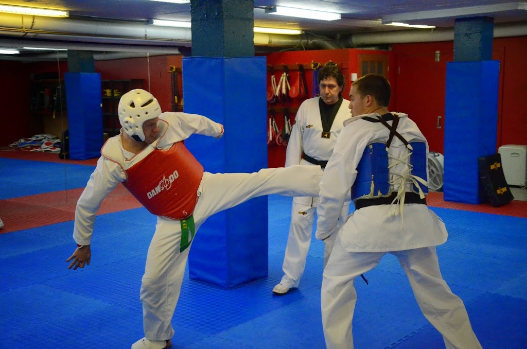 Taekwondo 4masters | 2921 Boulevard de la Concorde E, Laval, QC H7E 2B5, Canada | Phone: (514) 261-2393