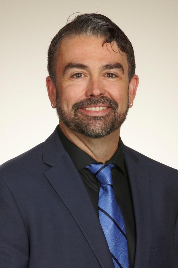 Edward Jones - Financial Advisor: Matthew Moulder | 4833 Leslie St, North York, ON M2J 2K8, Canada | Phone: (416) 661-4662