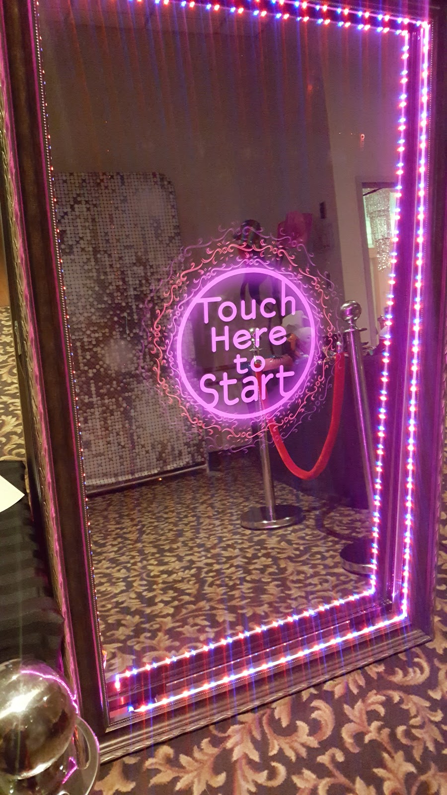 Just Pose Mirror Photobooth | Moose Jaw, SK S6H 5G9, Canada | Phone: (306) 630-9095