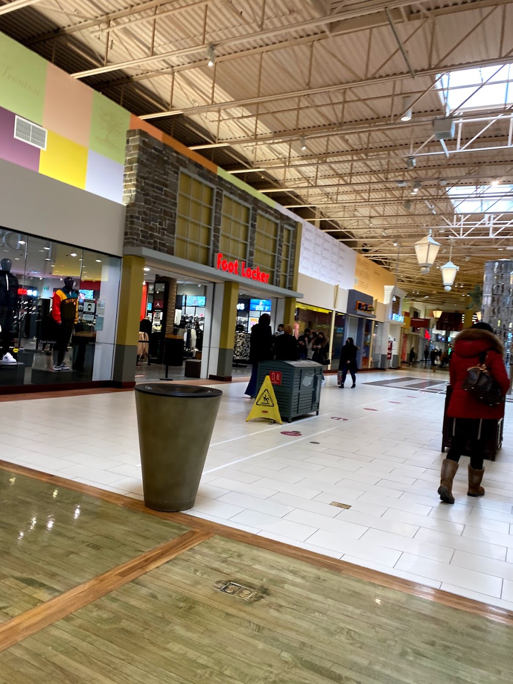 Vaughan Mills Mall | Fishermens Way, Concord, ON L4K 2M9, Canada | Phone: (647) 926-6523