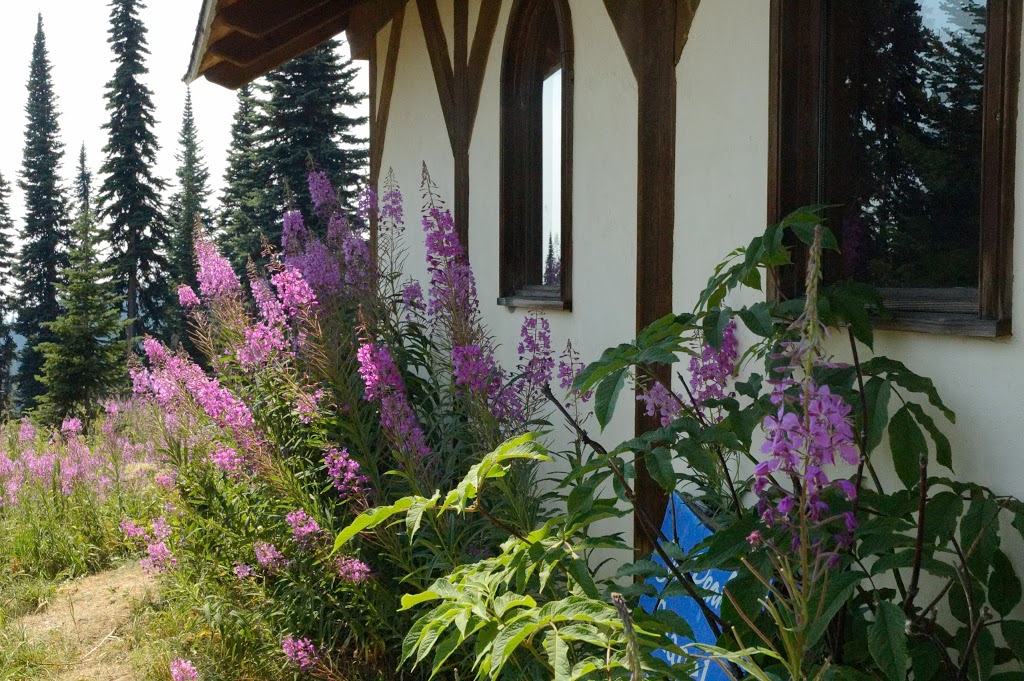 Sunburst Lodge Restaurant | At The Top Of Sunburst Express Chairlift, Sun Peaks, BC V0E 5N0, Canada | Phone: (250) 578-7222